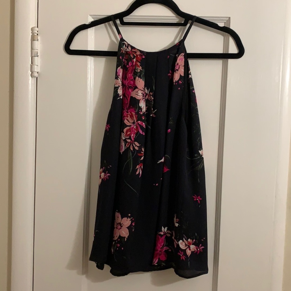 Joie tank - size small